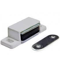 CHIUSURA MAGNETICA RETTANGOLARE MM. 46X15 BIANCA